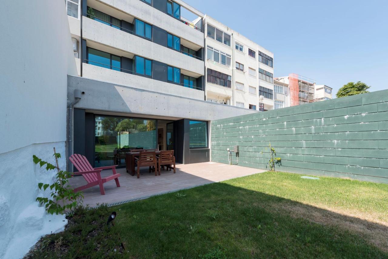 Bombarda Gallery Yard Porto Exterior photo
